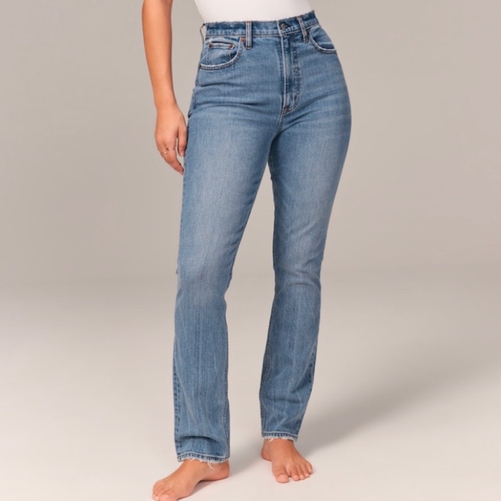 🆕 Abercrombie & Fitch Curve Love Ultra High Rise 90s Slim Straight Jeans
